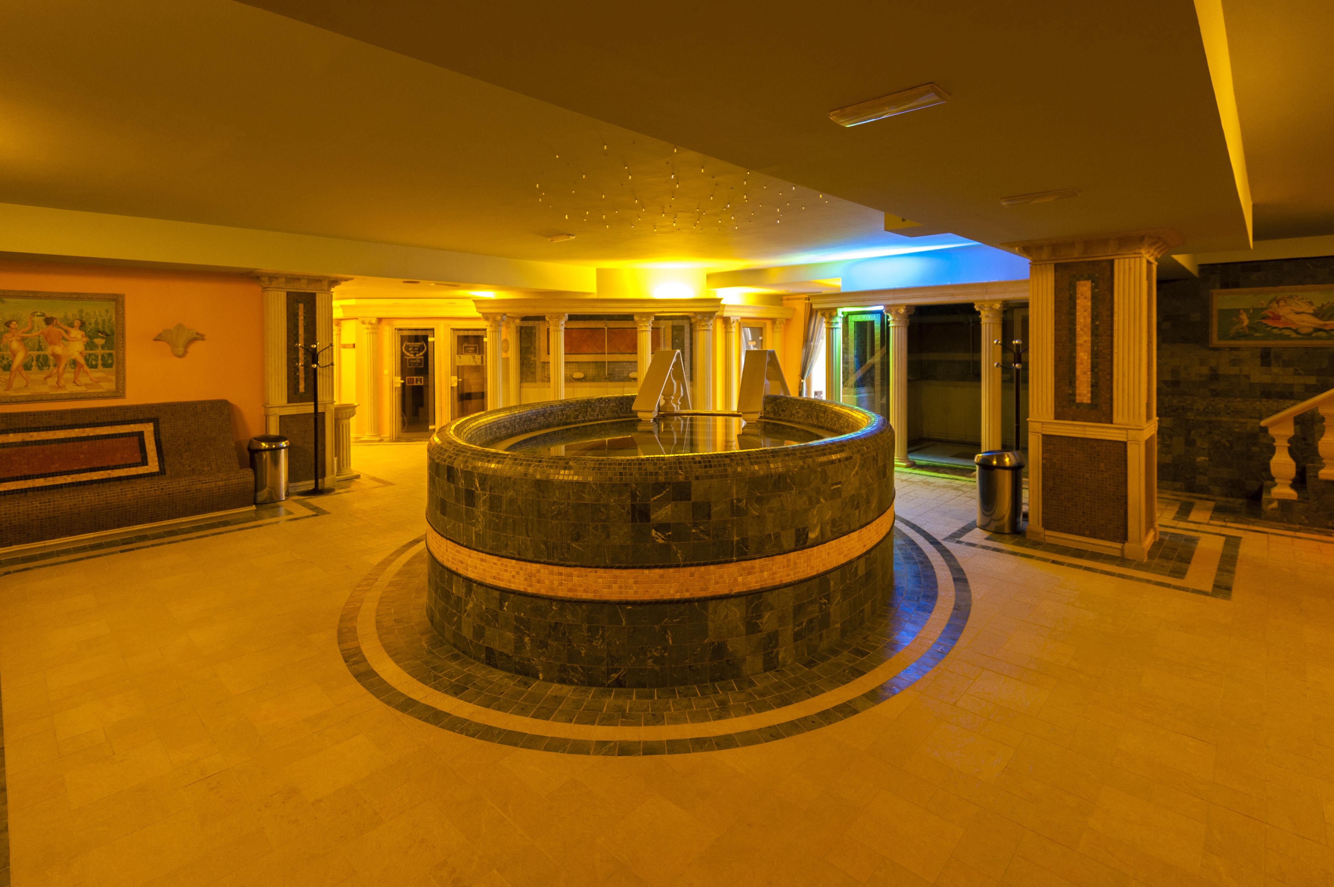 Grand Hotel Primus - Terme Ptuj - Sava Hotels & Resorts エクステリア 写真